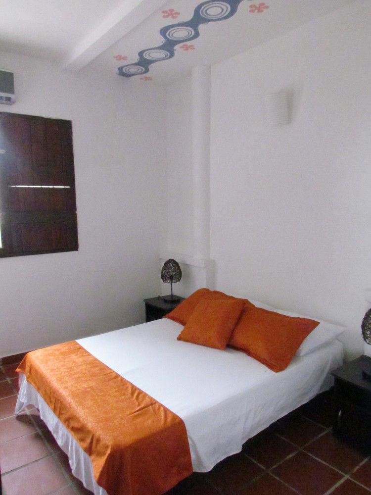 Fátima Hostel Santa Marta Esterno foto